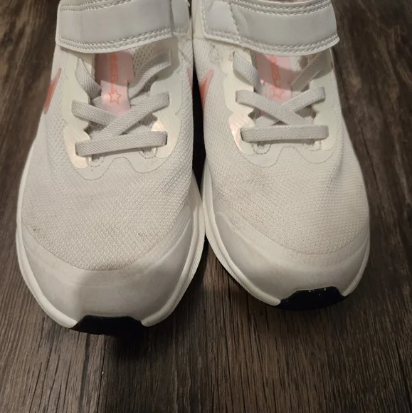 Nike Girls Star Runner 3 SE Pink White Sneaker - Size 13C - Picture 2 of 3